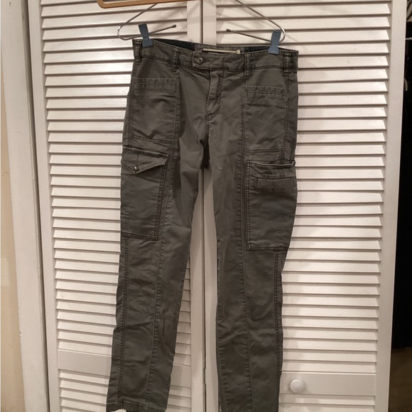 Skinny Cargos  in Olive 28 - Picture 9 of 12